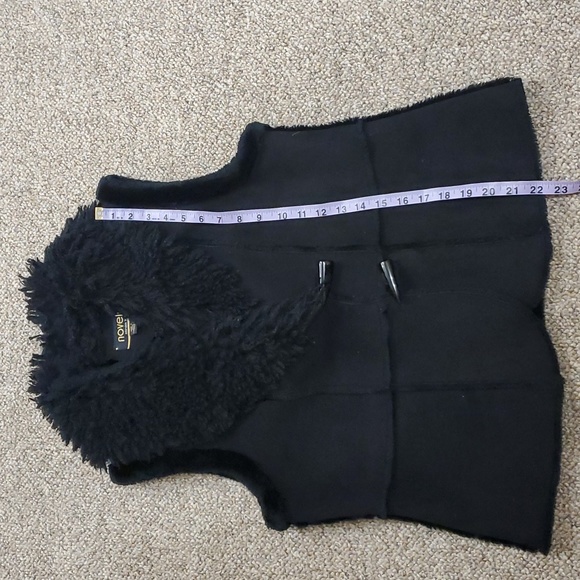 Novelti Vest - Picture 8 of 8